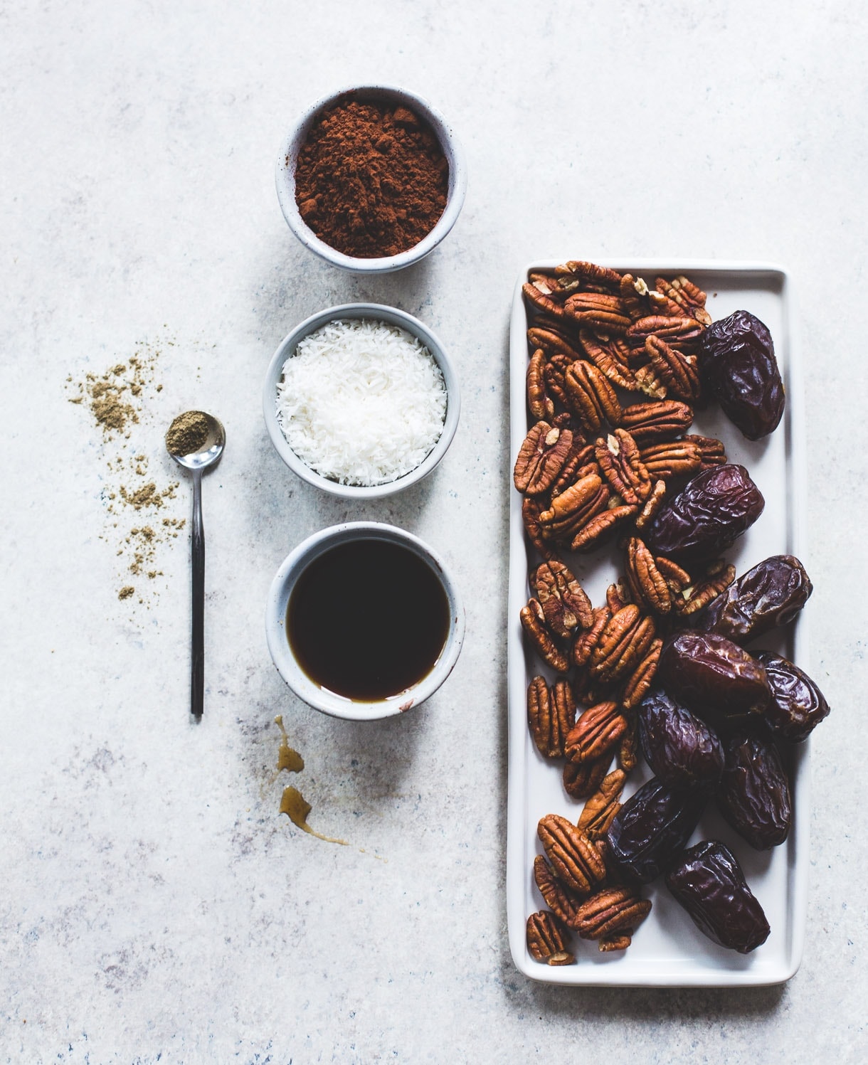 {ALMOST RAW} VEGAN DOUBLE CHOCOLATE CARAMELS