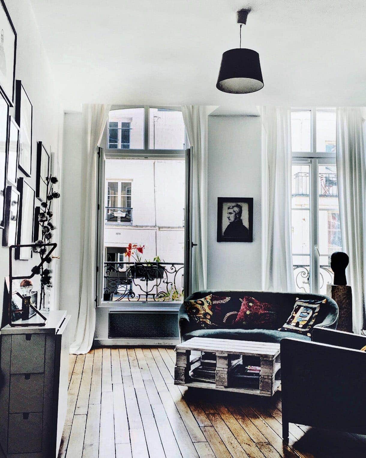 Spontaneous Travel In Paris: AirBnB loft