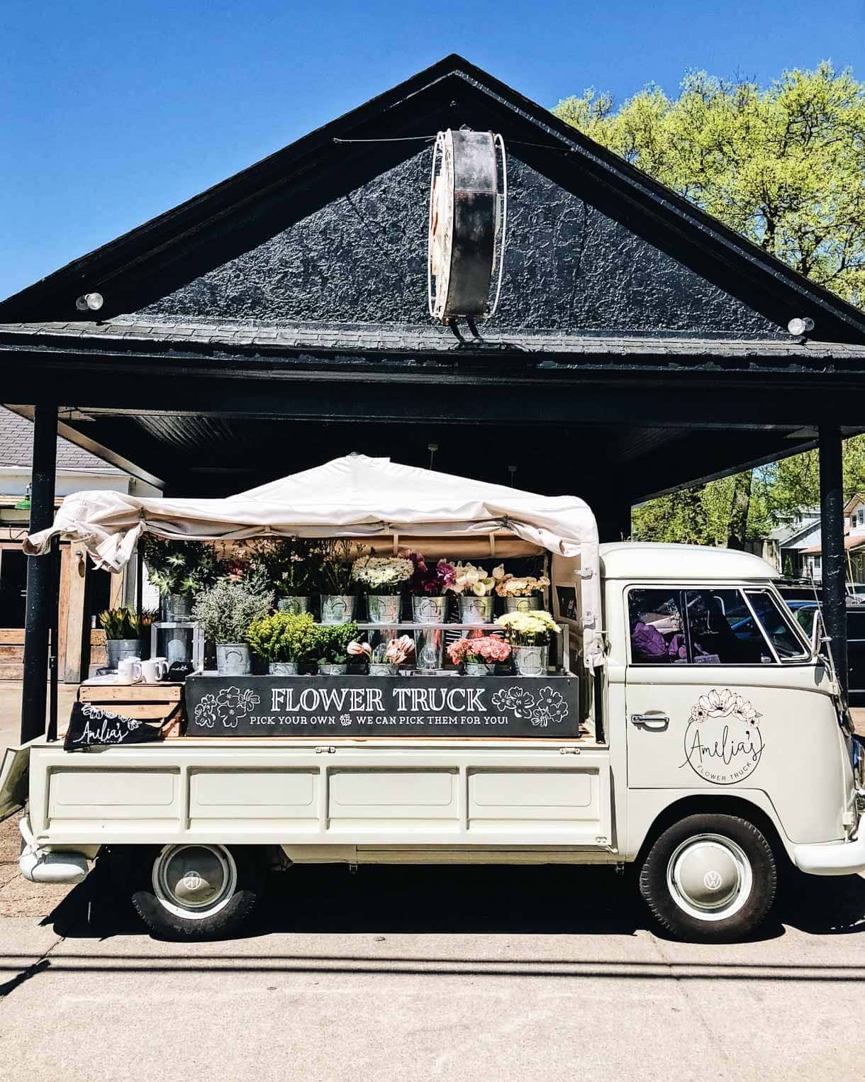 traveling flower truck